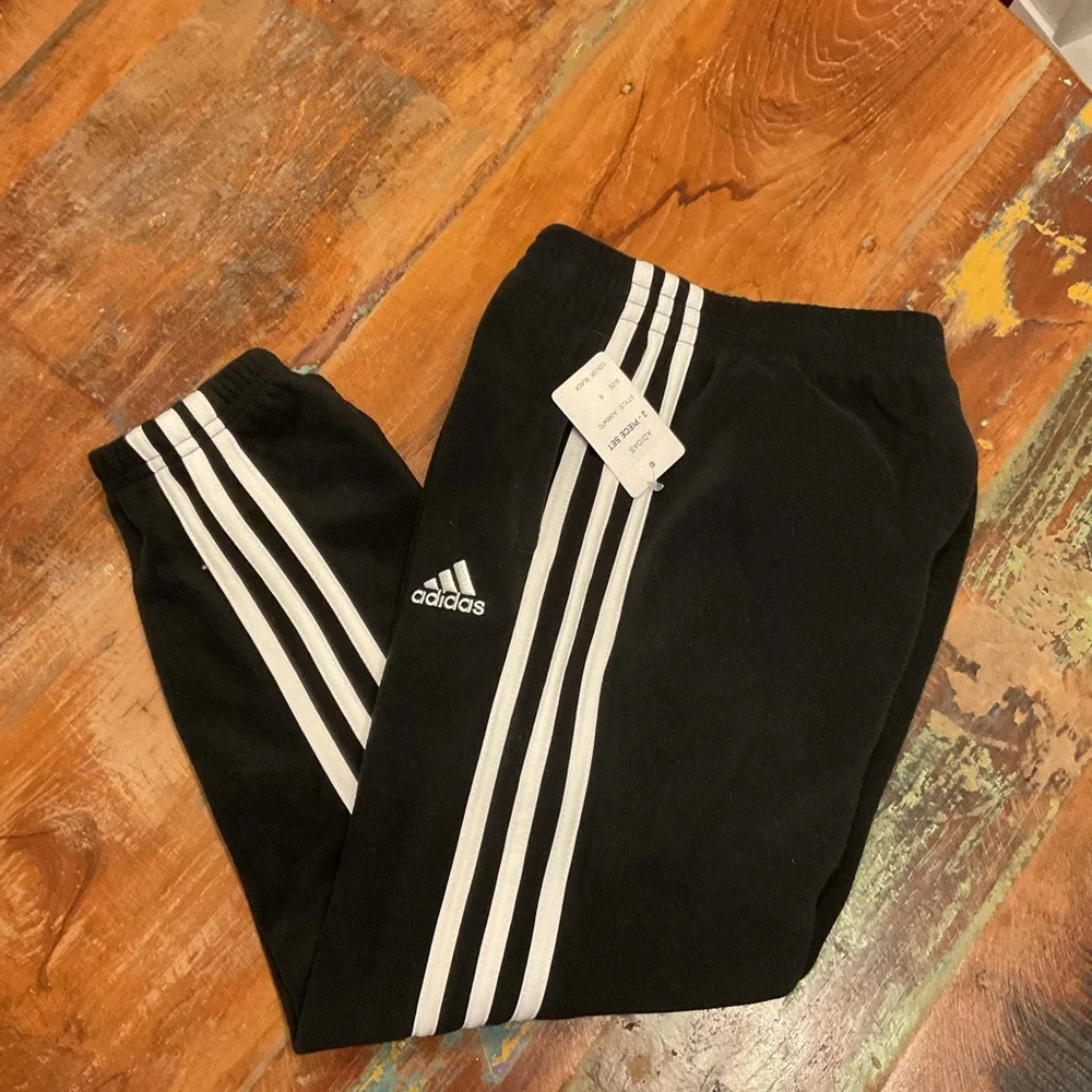 NWT Adidas Boys 2 Piece Set